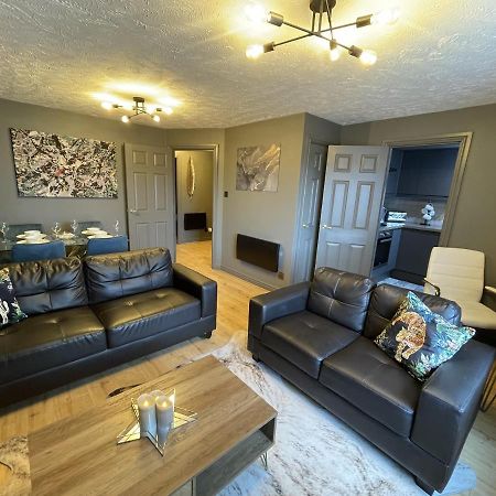 No24 - 2-Bed Boutique Apartment - Hosted By Hutch Lifestyle Leamington Spa Bagian luar foto