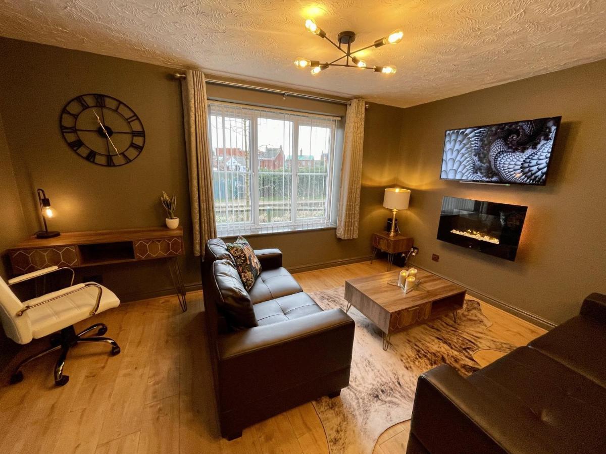 No24 - 2-Bed Boutique Apartment - Hosted By Hutch Lifestyle Leamington Spa Bagian luar foto
