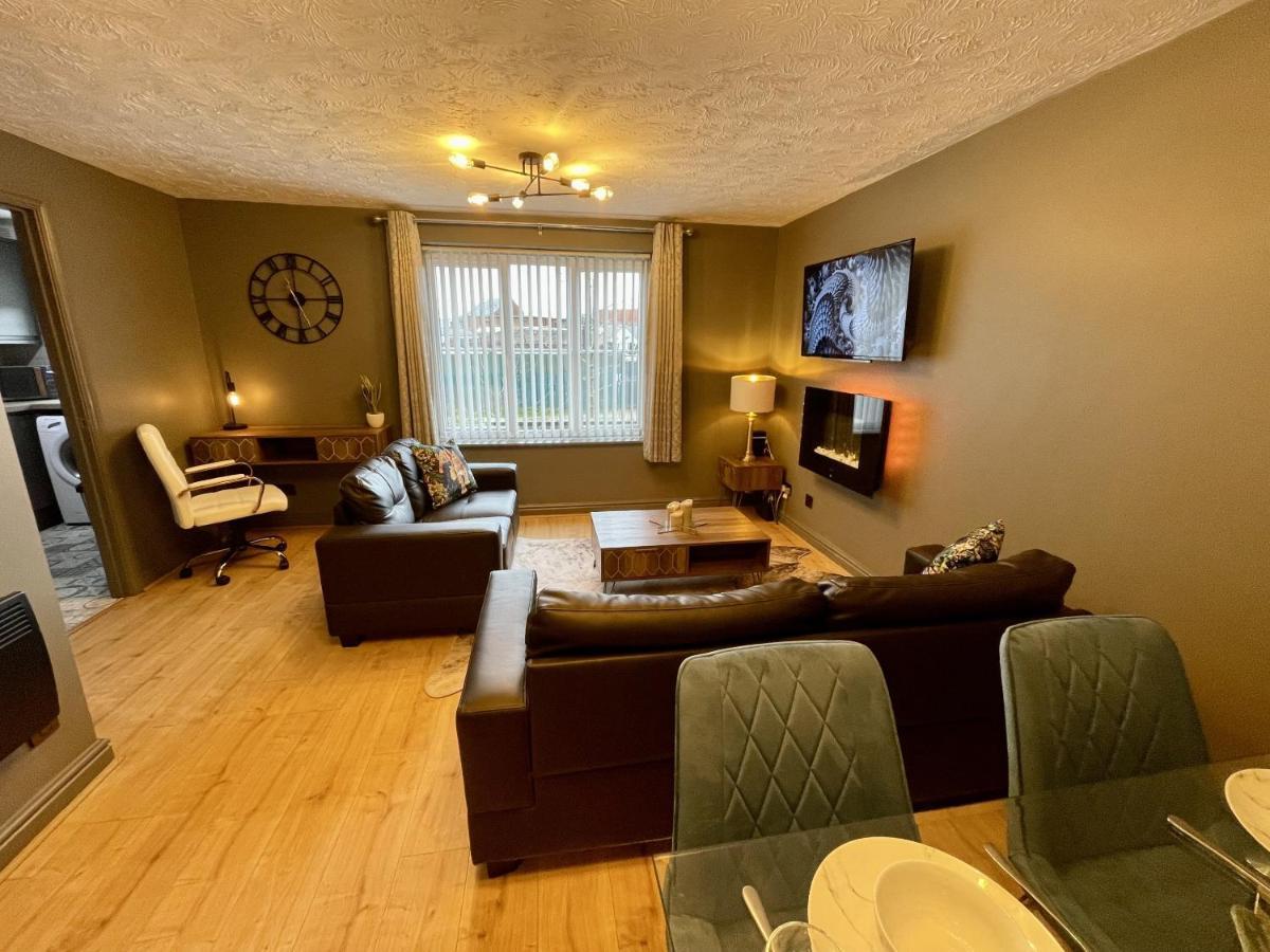 No24 - 2-Bed Boutique Apartment - Hosted By Hutch Lifestyle Leamington Spa Bagian luar foto