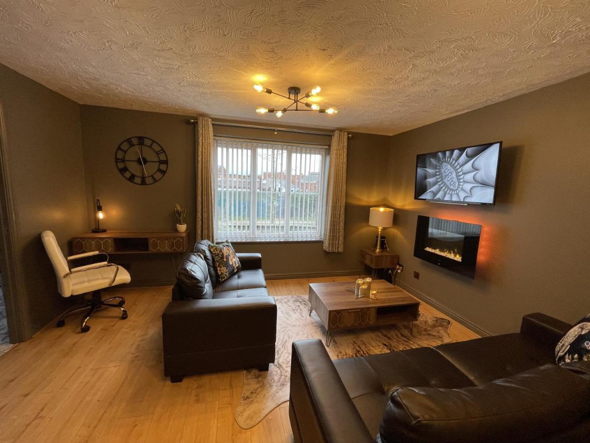 No24 - 2-Bed Boutique Apartment - Hosted By Hutch Lifestyle Leamington Spa Bagian luar foto