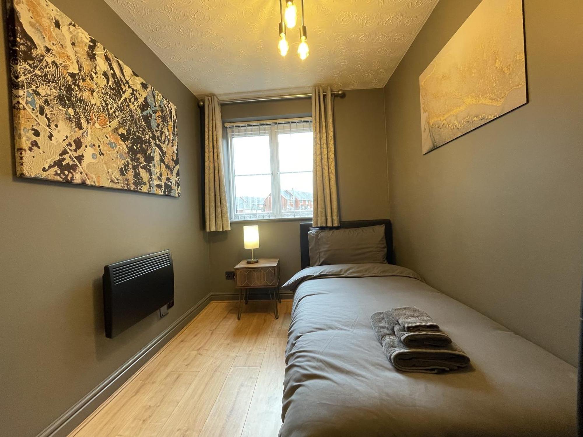 No24 - 2-Bed Boutique Apartment - Hosted By Hutch Lifestyle Leamington Spa Bagian luar foto