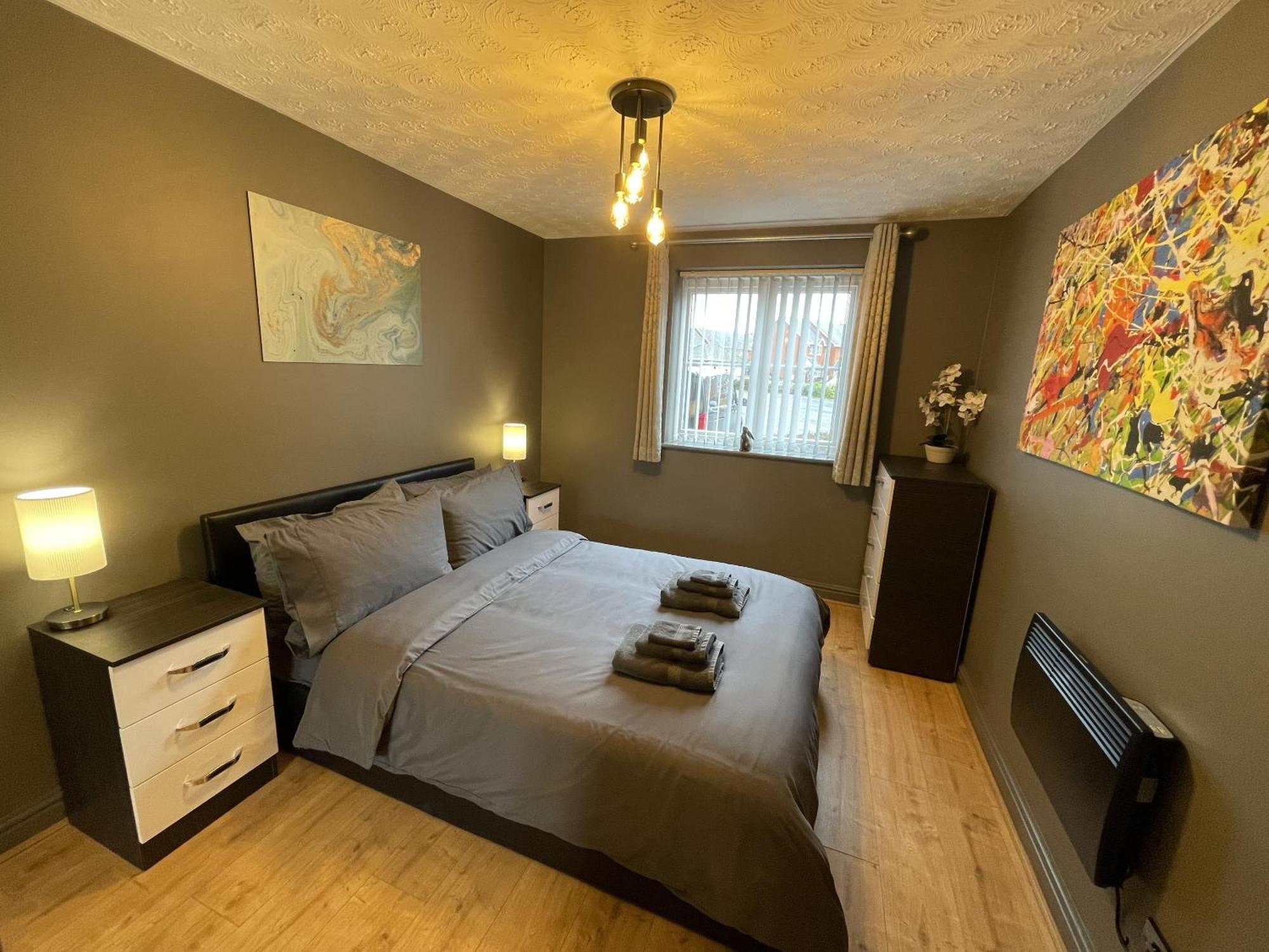 No24 - 2-Bed Boutique Apartment - Hosted By Hutch Lifestyle Leamington Spa Bagian luar foto