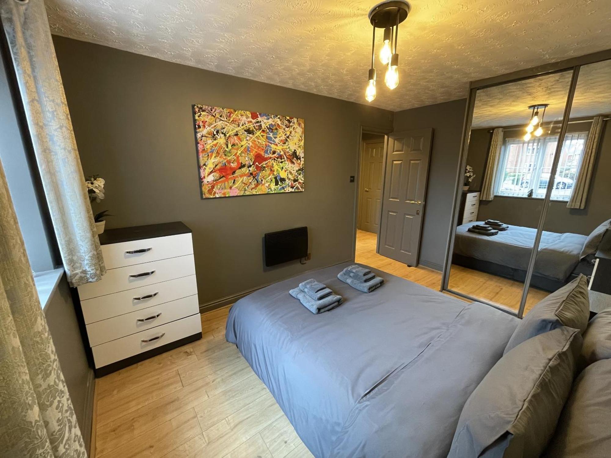 No24 - 2-Bed Boutique Apartment - Hosted By Hutch Lifestyle Leamington Spa Bagian luar foto